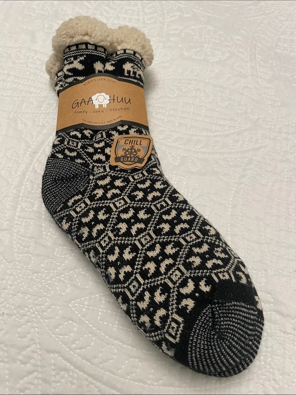 NWT GAA HUU Knit Women’s Cabin Socks with Chill Guard Faux Fur Lining